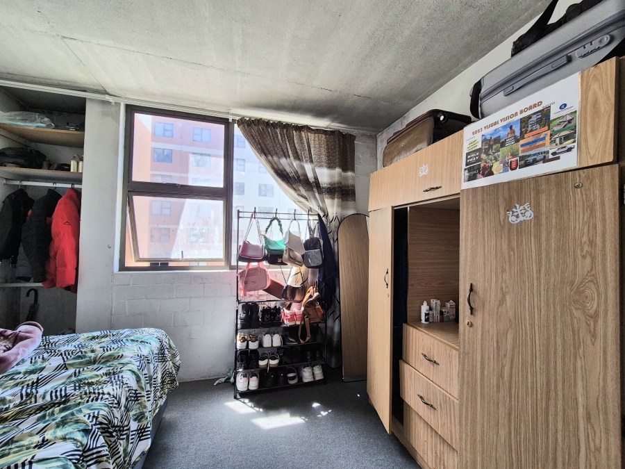 1 Bedroom Property for Sale in Wynberg Western Cape